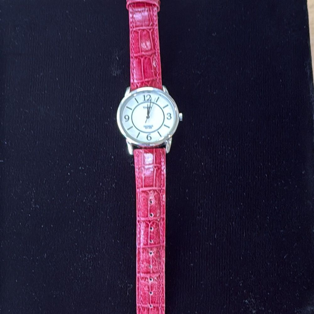 Timex Croc embossed Red Leather Strap Watch GUC - Picture 6 of 14